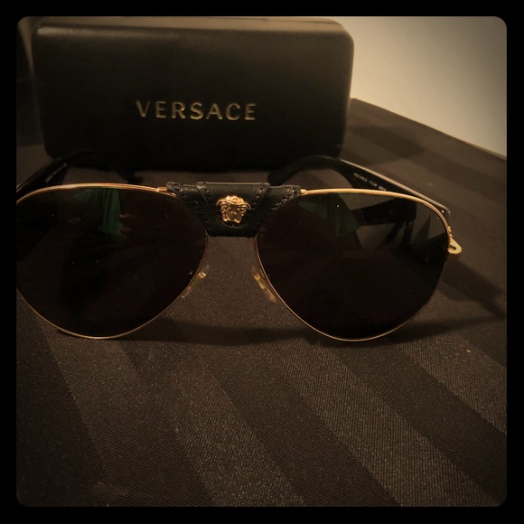 Authentic Versace sunglasses SOLD! - Picture 1 of 6